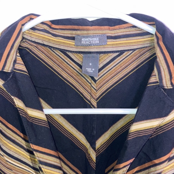Kenneth Cole Reaction Stripped Twist Front Shortsleeved Collared Blouse | Size 6 - Picture 2 of 6